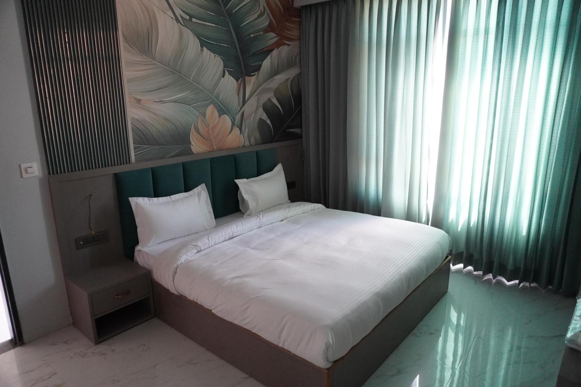 Hotel Heera Palace Khātu Εξωτερικό φωτογραφία