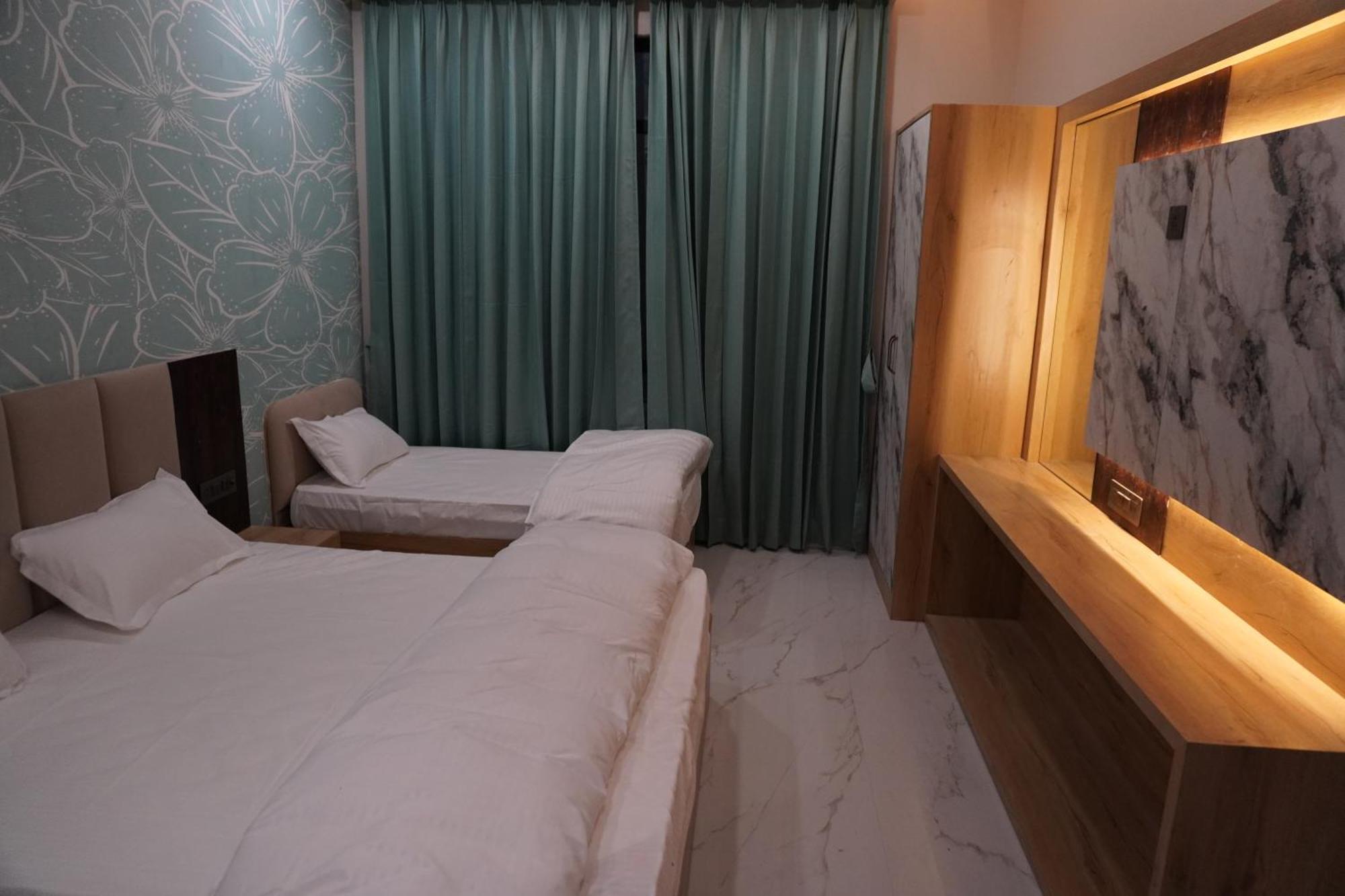 Hotel Heera Palace Khātu Εξωτερικό φωτογραφία