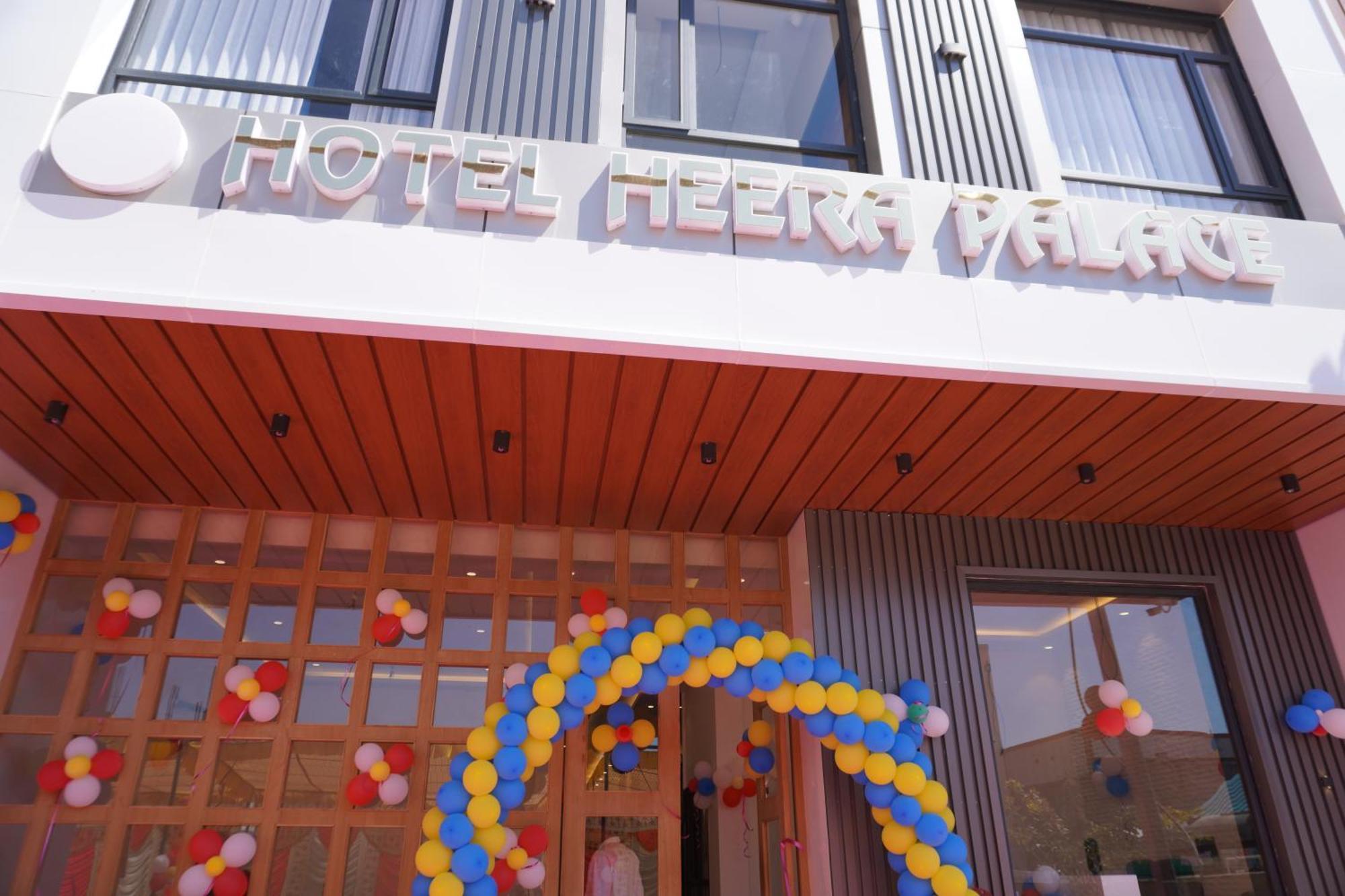 Hotel Heera Palace Khātu Εξωτερικό φωτογραφία